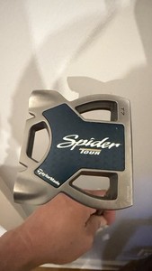 TaylorMade Spider Tour Double Bend 2024 33 Inch Putter. Head Cover Included.