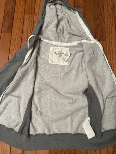 Abercrombie Women’s Regular XS Grey Zip Up Hoodie NWT - Picture 3 of 4