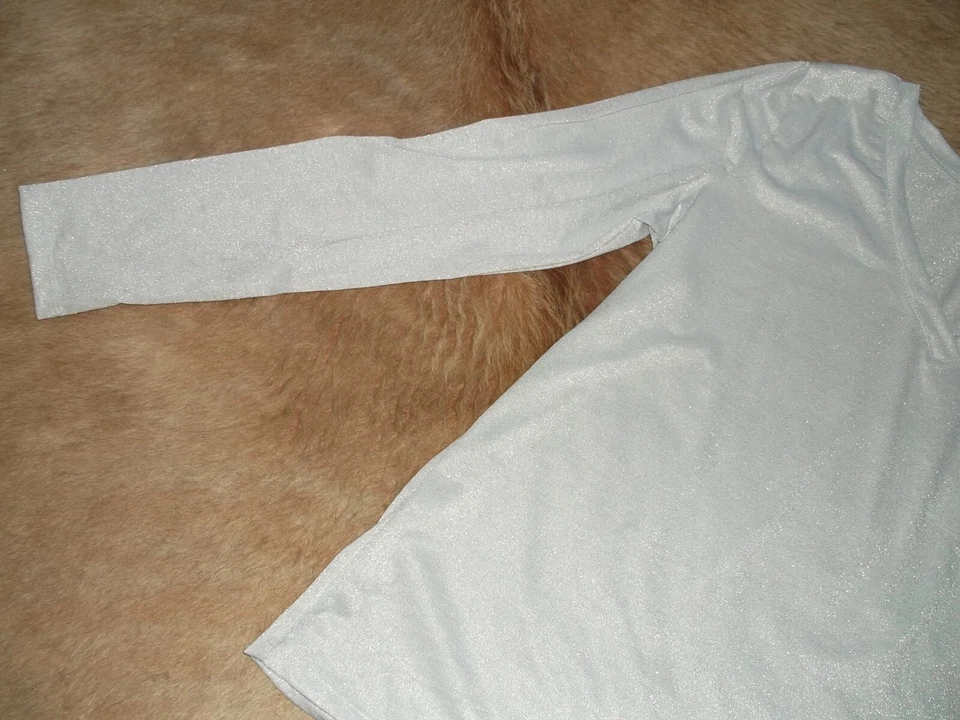 Janina Damen Shirt Grau Glitzer langarm Gr. 44 Secondhand ansehen!! - Bild 3 von 4