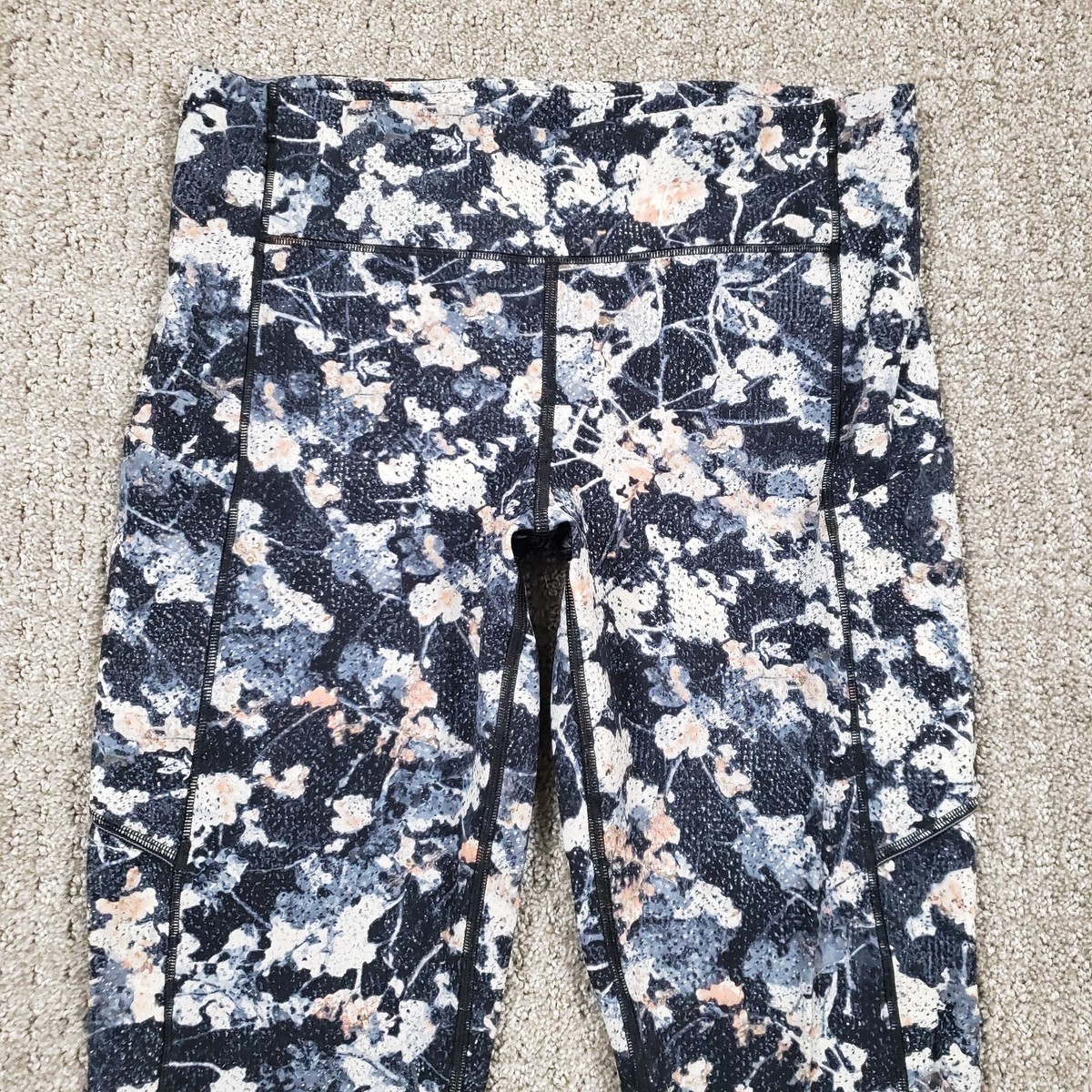 lululemon - わお！。speed up tight spring bloom Lululemon Womens 4 Speed Up Tight Luxtreme Spring Bloom