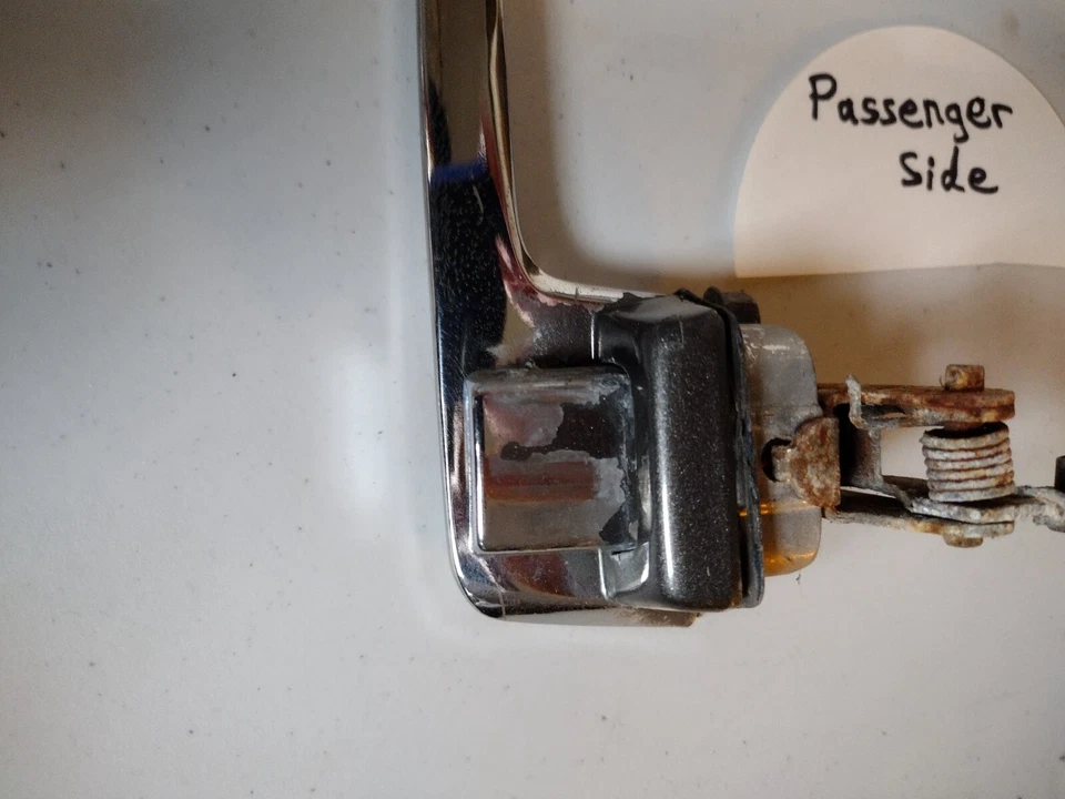 Manija exterior de la puerta exterior del lado del pasajero Mopar Dodge D100 1987 camioneta OEM Foto 3 de 4