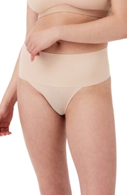 Spanx Women's Medium Undie tectable Thong Panties Soft Nude