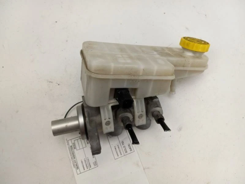Dodge Avenger 2008-2014 cilindro maestro de freno Foto 4 de 4