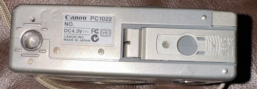 Canon PowerShot S200 Digital Elph Camera - Picture 2 of 4