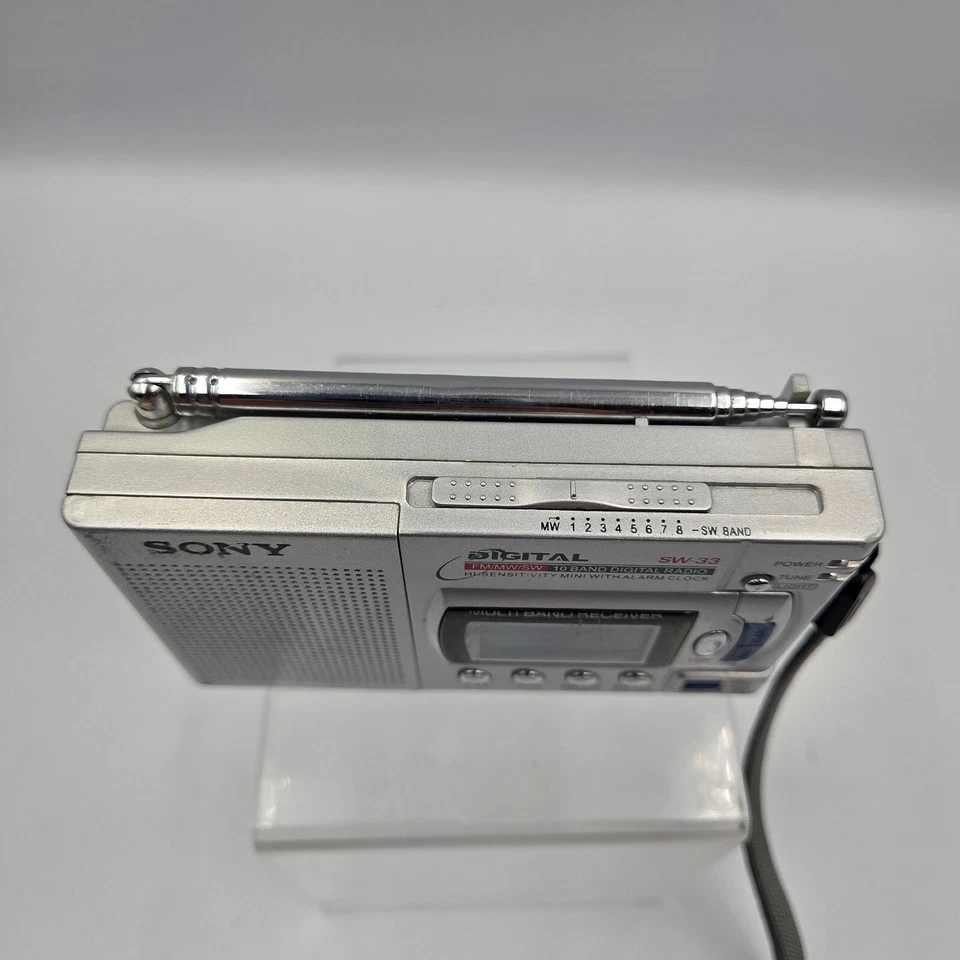 tested & works SONY sw-33 DIGITAL FM/MW/SW multi band reciever with alarm clock - Image 2 of 4