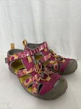 KEEN big Girls Size 2 Pink Closed Toe Washable Sandals Water Shoes 011221