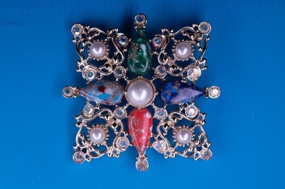 Miriam Haskell Brooch Pin Gold Tone 2.5'' Vintage Faux Pearl Rhinestone Filigree