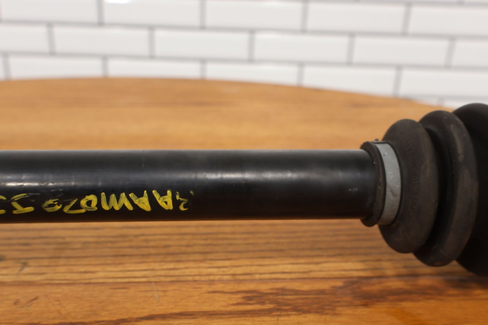 2010 Aston Martin V8 Vantage Rear Left Automatic Axle Shaft (4G43-43402-AB) 33K