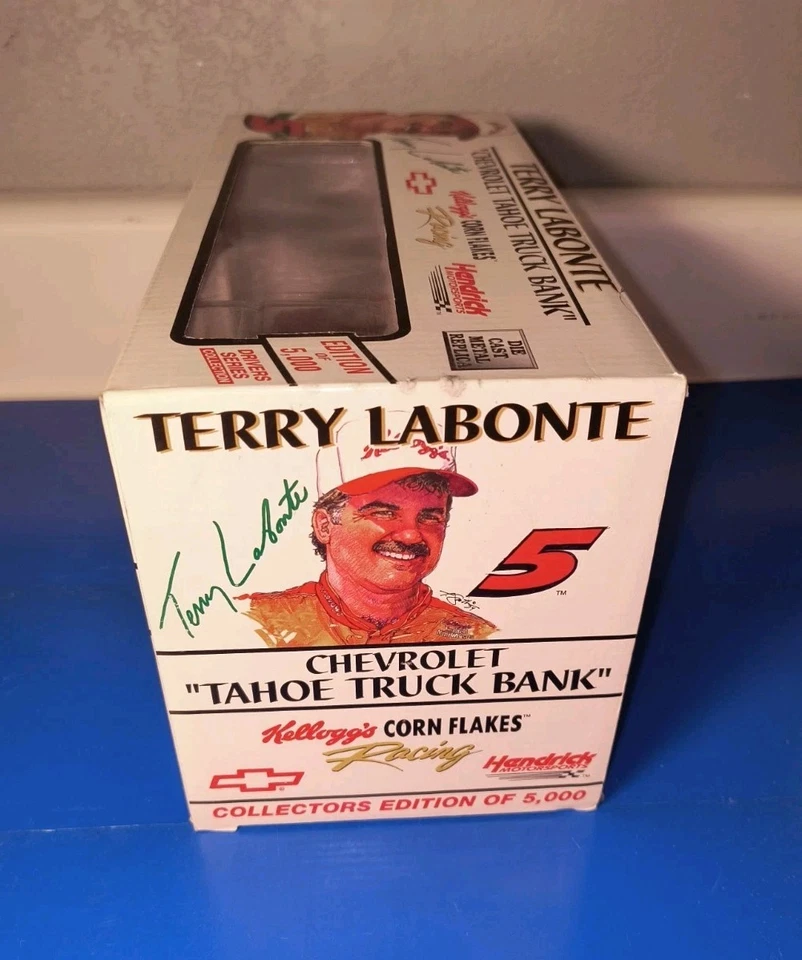 NEW Terry Labonte 1996 Chevrolet Tahoe Truck Kellogs 1:25 NASCAR Diecast BANK - Image 3 of 4
