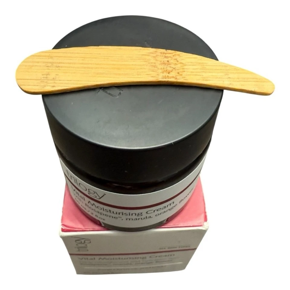 Trilogy Natural Products: Crema Hidratante Vital - 2oz / 60ml Nuevo BB 3/24 NUEVO Foto 2 de 4