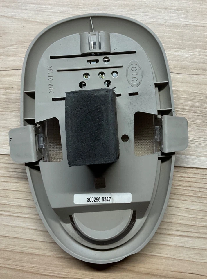 Saturn Vue 2002-2007 techo superior centro lectura cúpula mapa luz lámpara OEM Foto 3 de 4