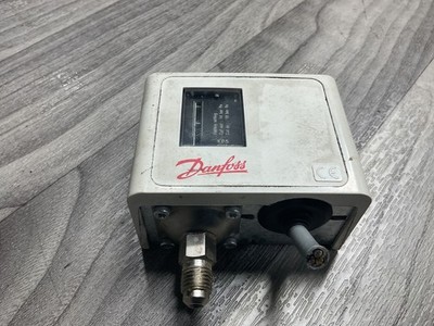 Danfuss KP5 High Pressure Control Switch #300N140