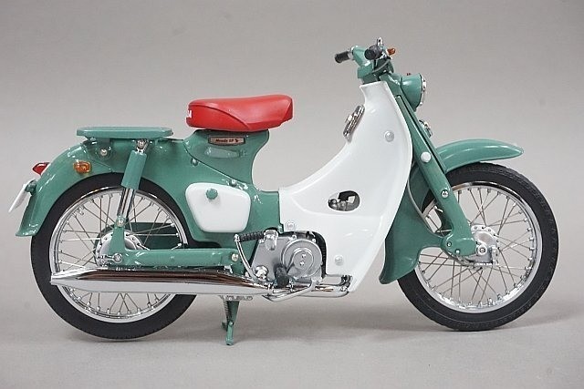 EBBRO 1/10 Honda Super Cub C100 Green Red-saddle Japan Bike