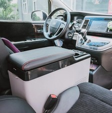 GEARZAAR 12V/24V SMALL ARMREST CAR COMPRESSOR FRIDGE COOLBOX LOW ENERGY