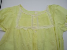 1970s BARBIZON YELLOW SHORT SLEEVE BABYDOLL NIGHTGOWN PAJAMAS SIZE M "RENEE"