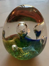 EGG SHAPED ART GLASS PAPERWEIGHT, CONTROLLED BUBBLE COLORFUL SEA BOTTOM DESIGN