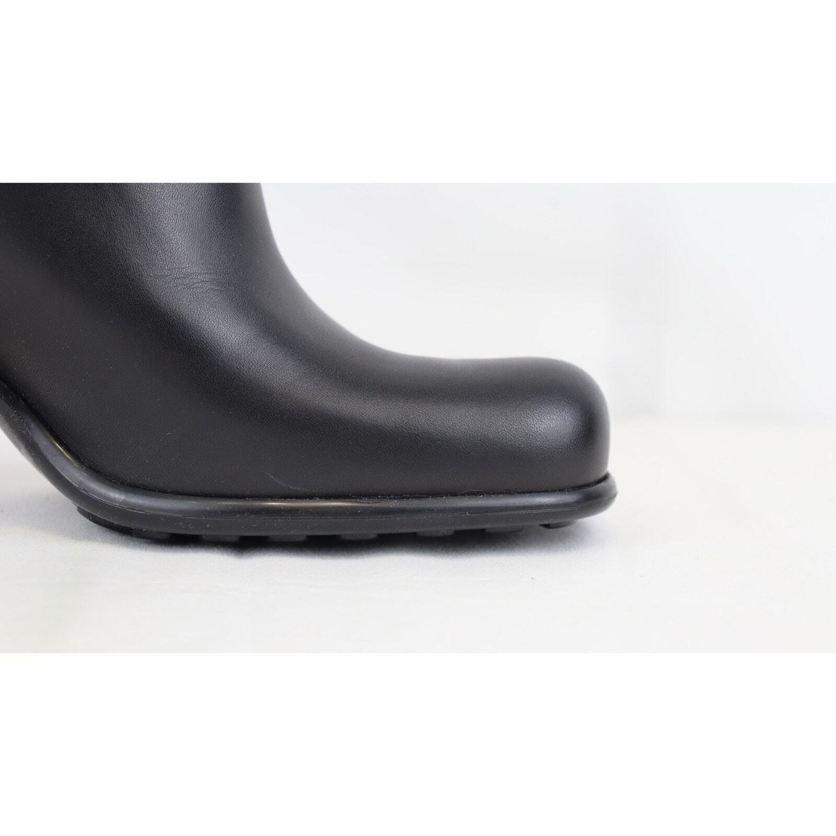 ちゅんさま専用　BOTTEGA VENETA STORM ANKLE BOOT Bottega Veneta Storm Cuir Boot in Nero | FWRD