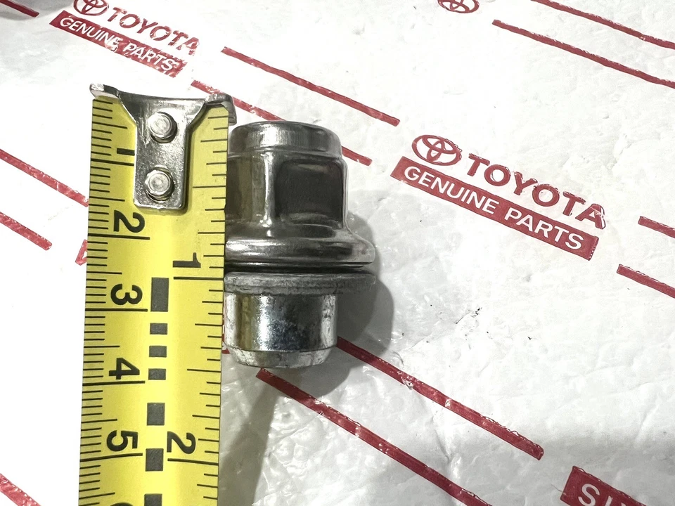 Juego de 10 tuercas de arandela cromadas genuinas Toyota Sienna RAV4 12x1,5 OEM despegue PEQUEÑO Foto 3 de 4