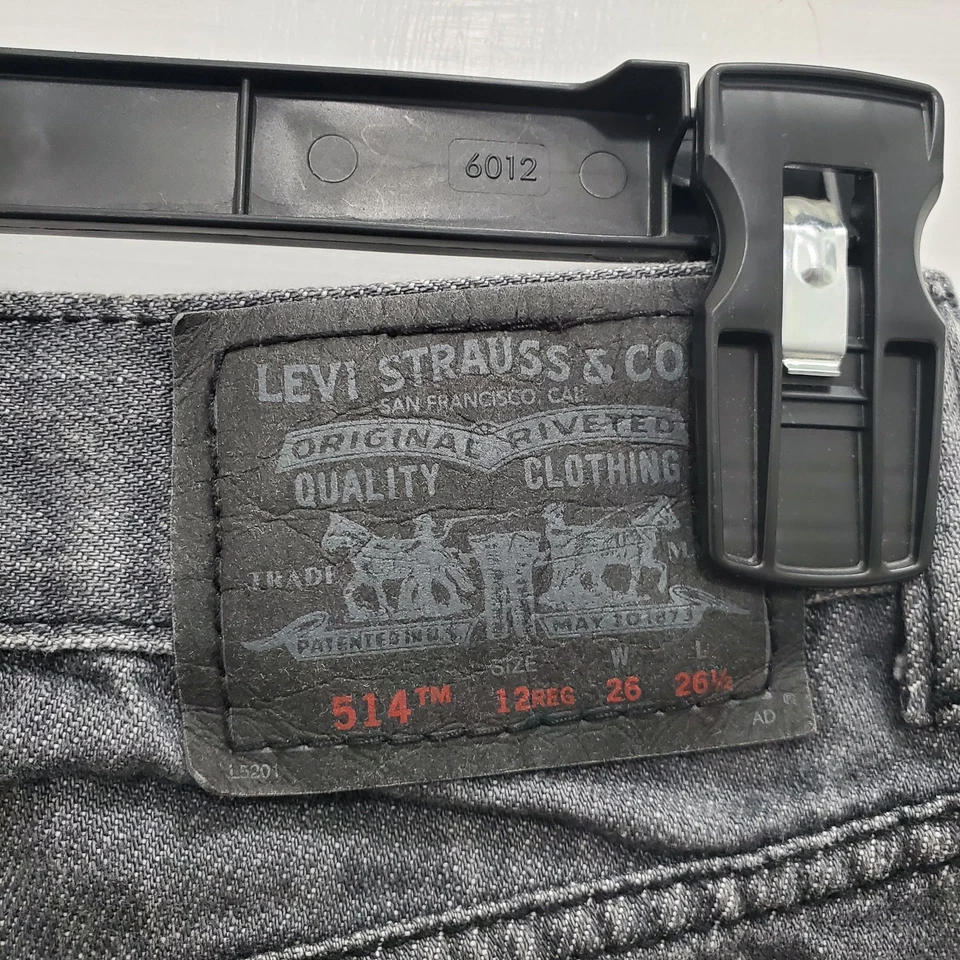 Levi's 514 Boy's Charcoal Distressed Slim Straight Leg Jeans 12 Reg (26x26.5) - Image 3 of 4