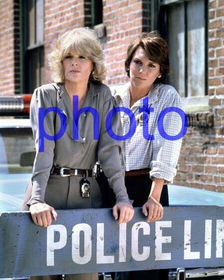 CAGNEY  LACEY #230,SHARON GLESS,TYNE DALY,8X10 PHOTO