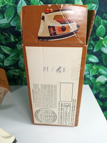 GE Light'n Easy Compact, Spray, Dampf Trockenbügeleisen F201AL mit Box & Handbuch S9146 - Bild 9 von 10