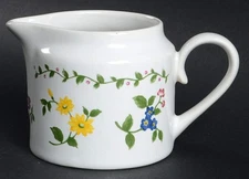 International Chateau Creamer 263400