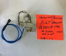 Honeywell Resideo Pilot Burner, Q3151A 1709 /AP12049C (one in lot) 3118-1-1