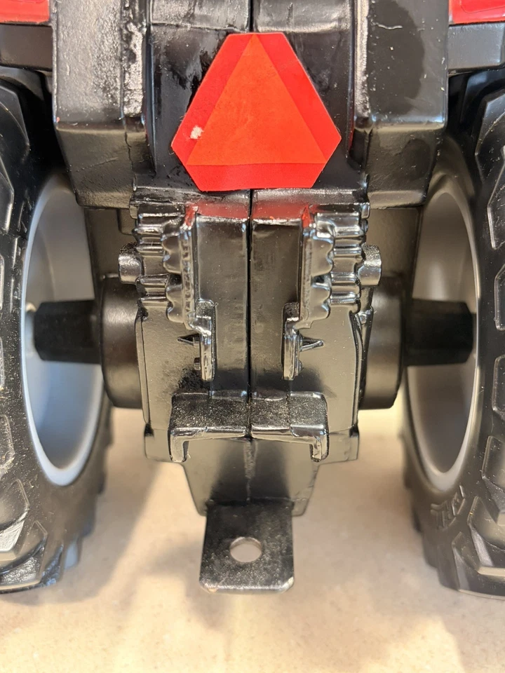 Ertl - Case IH Magnum 8950 Tractor Collectors Ed, Disk attachment and OG box.  - Image 4 of 4