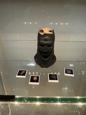 1/6 INART Superman Batman Cowl With Hand And Polaroid Photos Batman v Superman