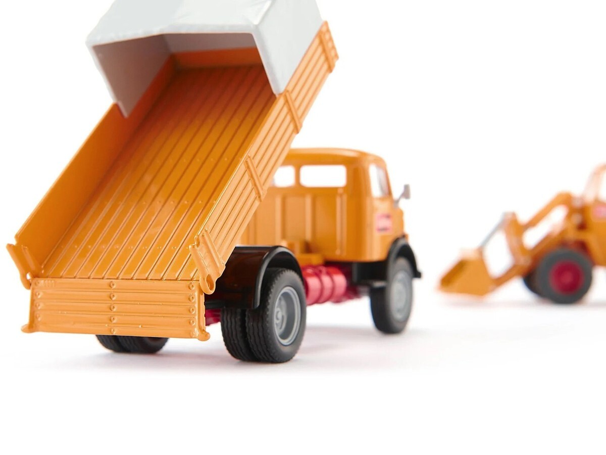 Siku Mercedes-Benz 710 Truck & Kramer 411 Wheel Loader W
