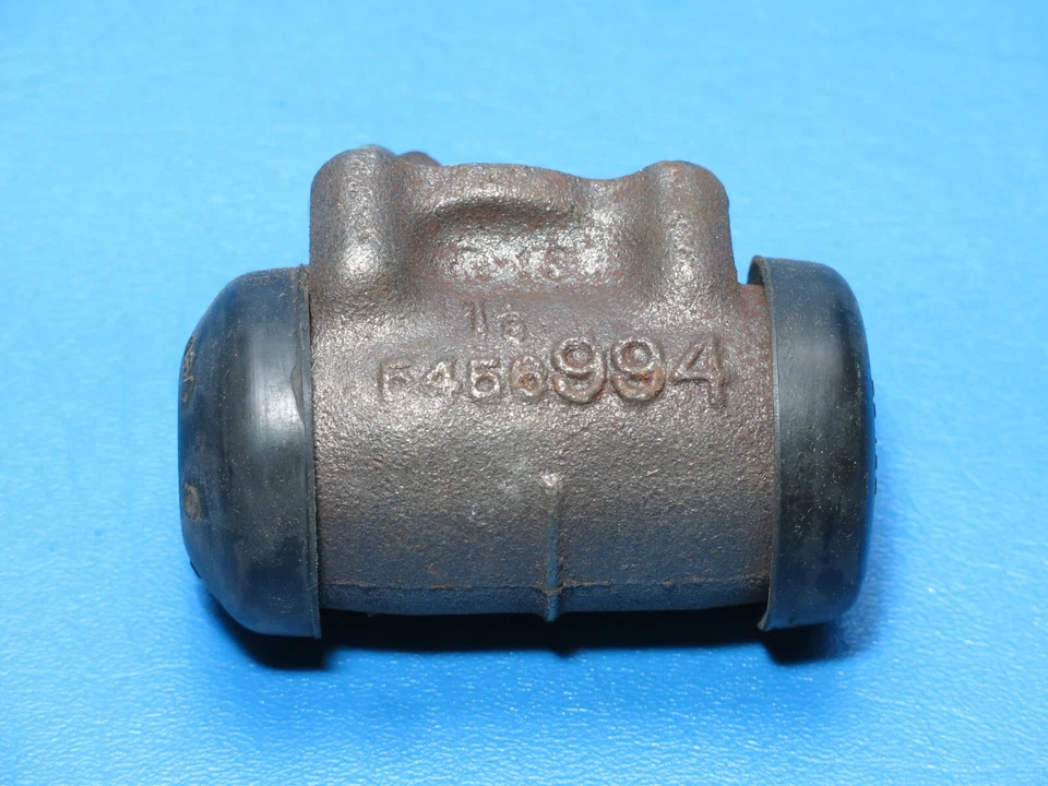 Cilindro de rueda de freno trasero NOS GM Delco 1966-1972 Chevrolet C20 K20 LH 5457168 Foto 4 de 4
