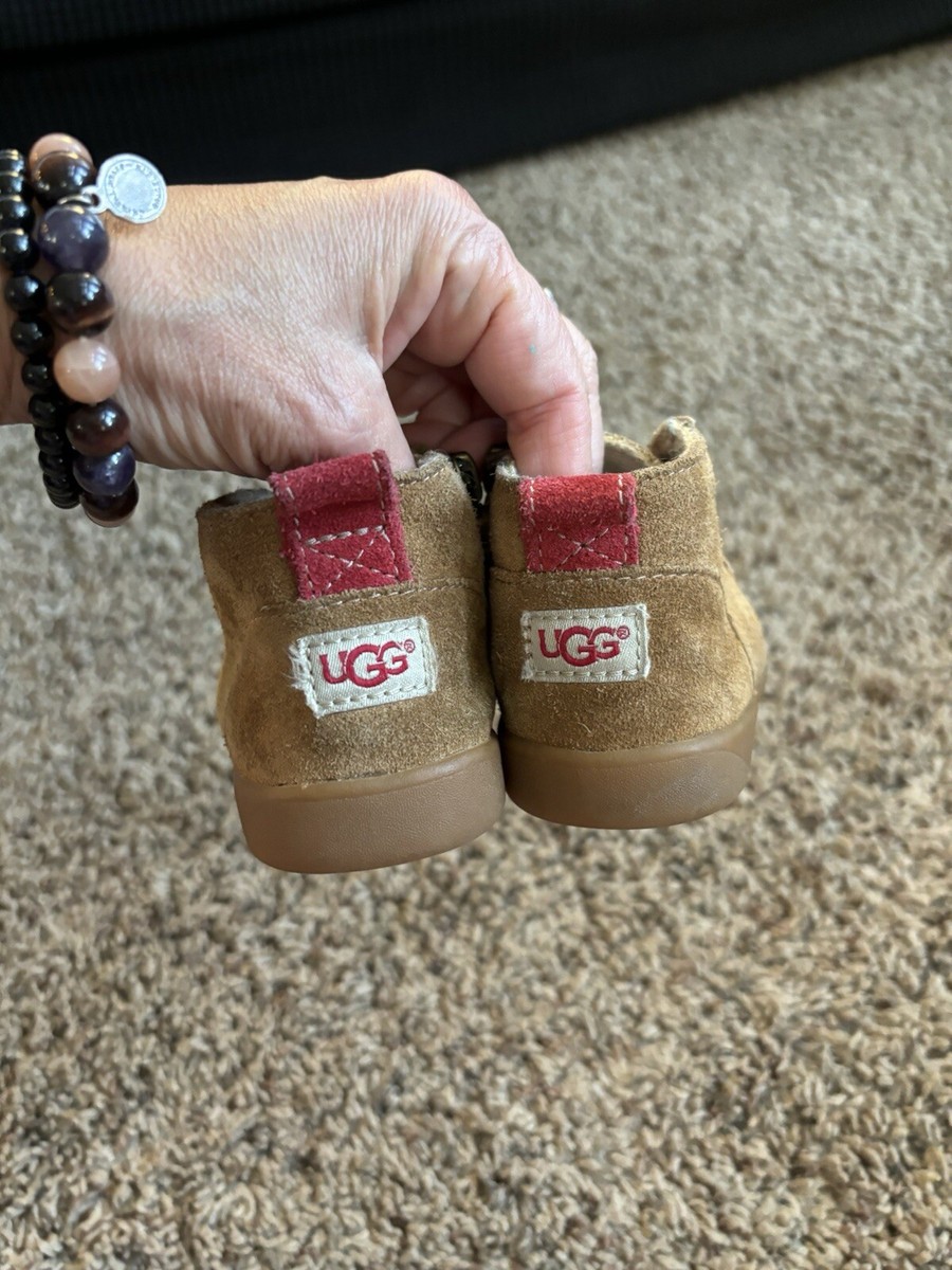 Ugg Toddler Sz. 6 Classic Zip Lined Boot. Cute, Comfortable