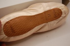 NIB Nikolay Suffolk Ulanova Ballet Pointe Shoes 6 5X XXXXX Med Shank Not Re
