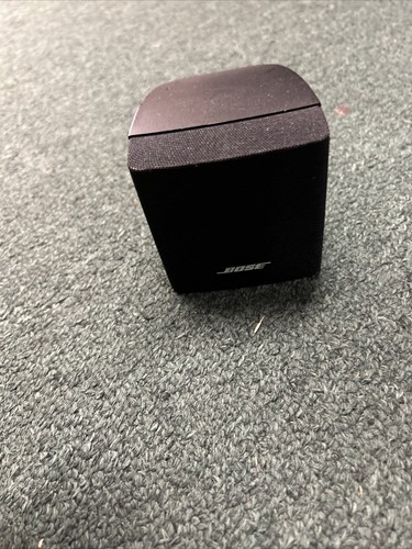 Bose Acoustimass 3 Series IV Sistema di altoparlanti, 2 cubi, 4 cavi OEM, unità bassi - Foto 6 di 17