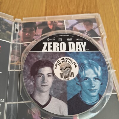 (未使用･未開封品)Un Jour de Plus [DVD] Zero Day DVD Very Rare R18+ 2003 Drama/Indie Film (Region 4