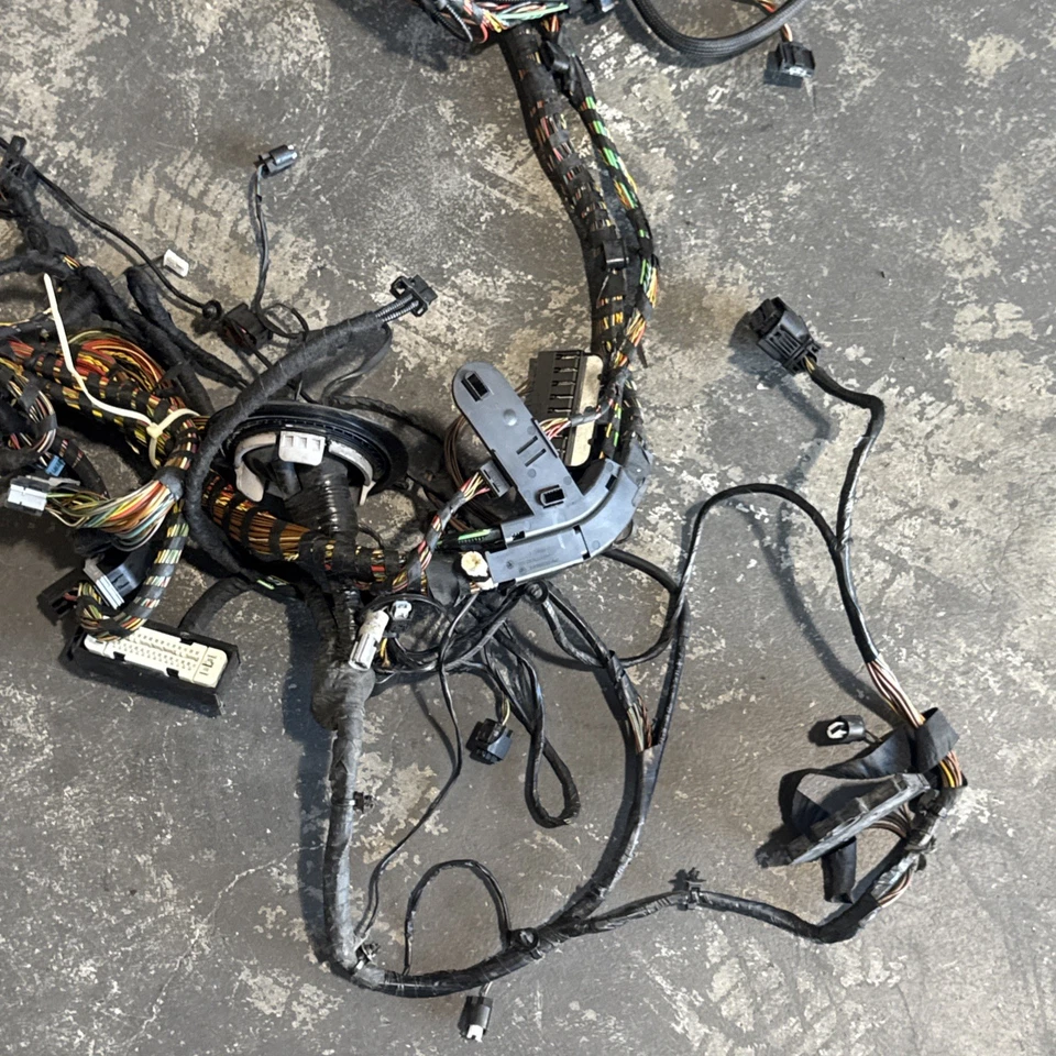 2007 08 09 BMW 335i Sedan E90 N54  Main Body Wiring Harness Assembly 61136928924 - Изображение 2 из 4