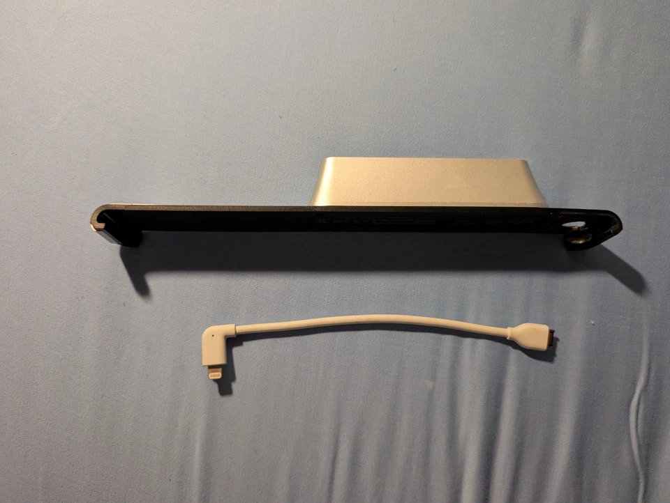 Escáner Sensor Estructura Occipital ST01 con soporte y cable. sin cargador. Foto 3 de 4