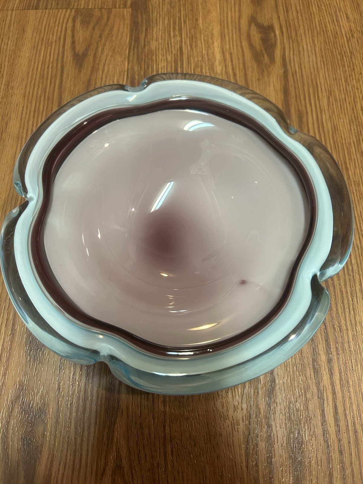 This is a mid-century Alfredo Barbini Murano art glass bowl.