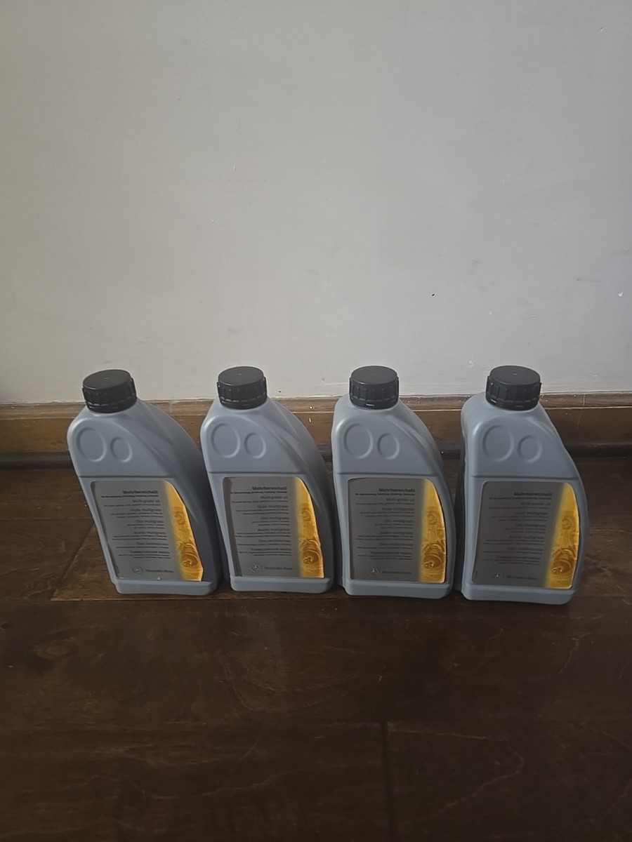 4 Pack Genuine Mercedes Benz Multi-grade oil A001989240309 (1 QT