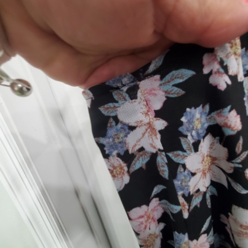 Apt. Blusa sin mangas floral negra talla 9 para mujer con cierre de botones... - Imagen 4 de 7