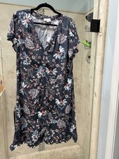 Women’s NWT Loft Floral Dress, Soft ,Gray Floral, Button Front Size 16 Sundress