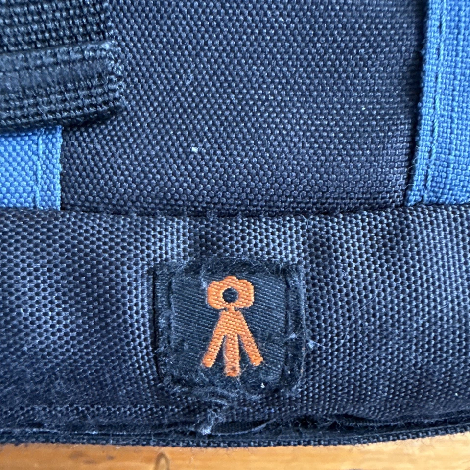 Lowepro Flipside 300 Camera Bag Backpack - Blue Black - Image 2 of 4