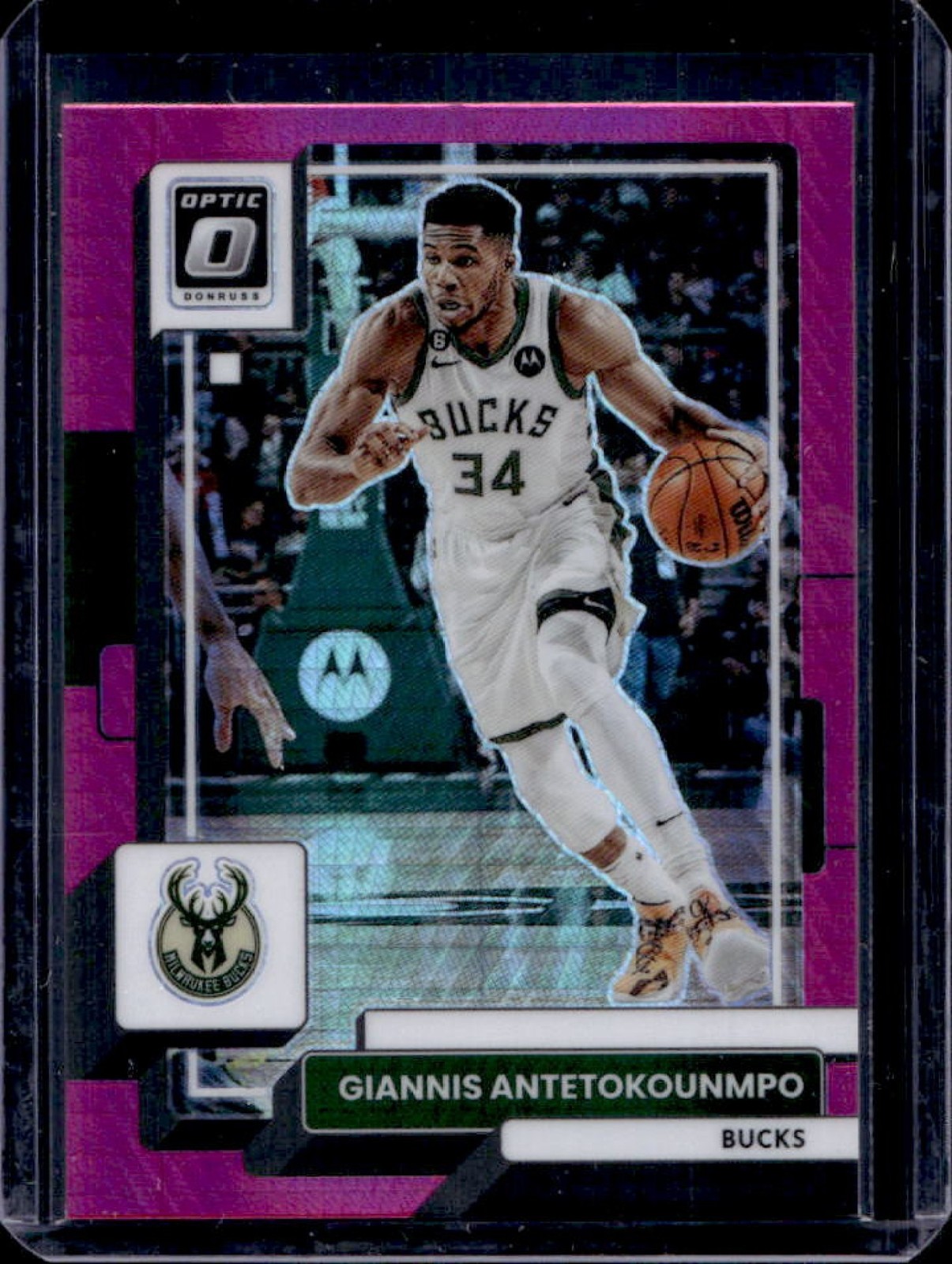 2022-23 Donruss Optic Giannis Antetokounmpo Hyper Pink #75 Bucks