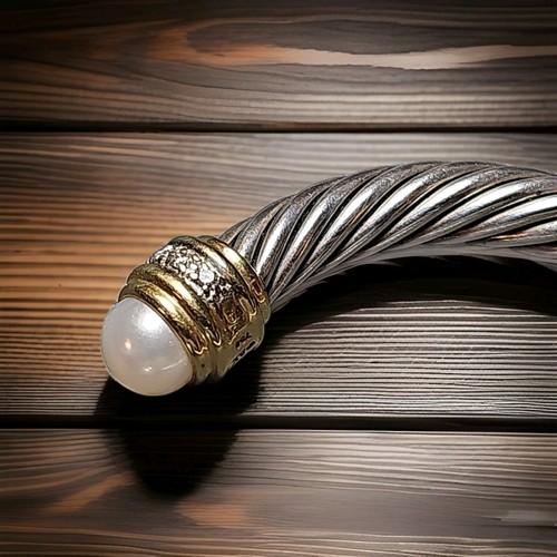 David Yurman 5mm Siver And 18K Gold Cable & Classic Pearl & Diamonds size Medium - Picture 5 of 8
