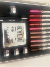 Kylie Holiday Edition 2016 Rare Lip Kit Eyeshadow Lip Liner