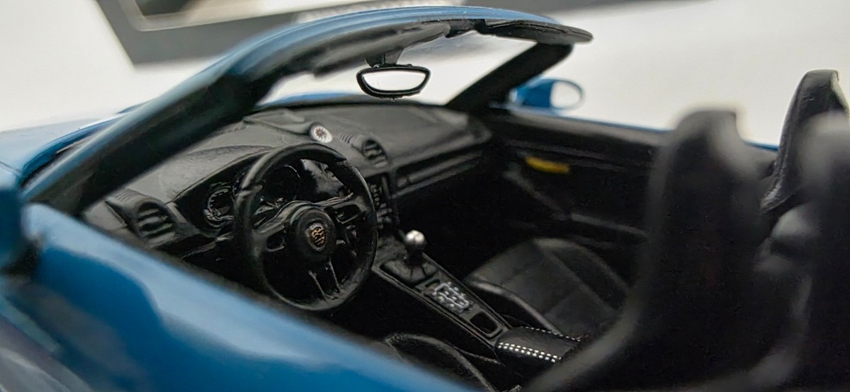 Porsche 718 Boxster Spyder (982) 2020 Miami Blue 1:43 Minichamps