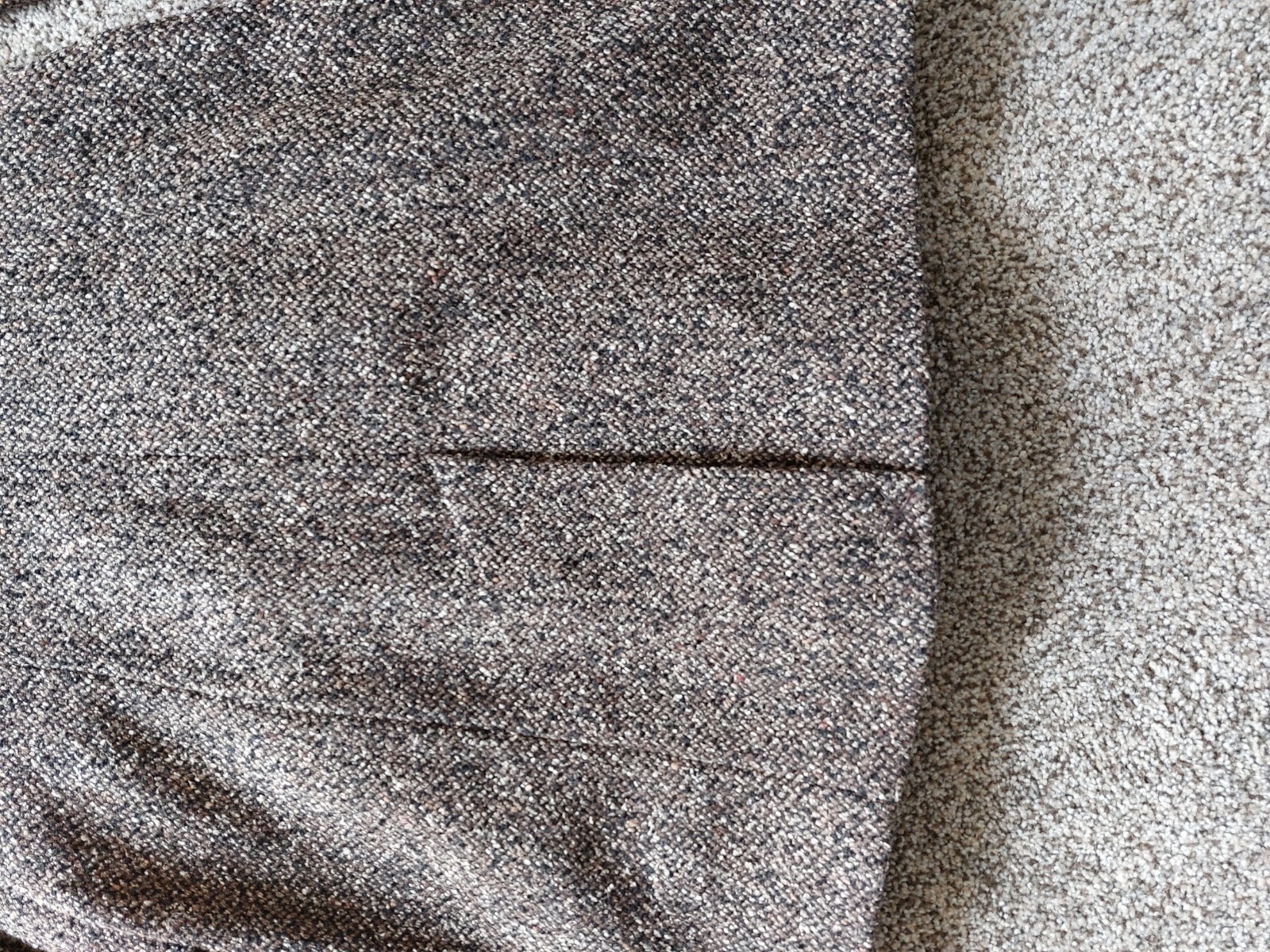 DKNY Ruffle Wool Blend Snap Button Down Donna Kar… - image 2