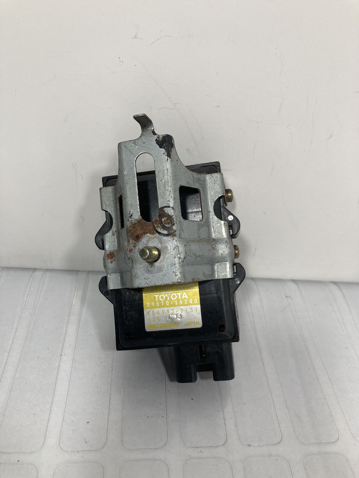 T-13]スープラ 80 JZA80 フューエルポンプコントローラー 89570-14240