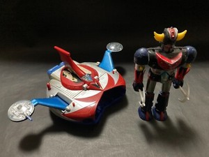 Goldorak Jouet à Remontoir en Fer-blanc Vers 1975 Japonais Grendizer