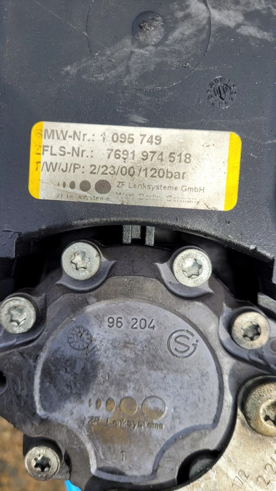 Pompe de direction assistée - BMW - 1095749 - 7691974518 - 2247599 - Photo 1/4